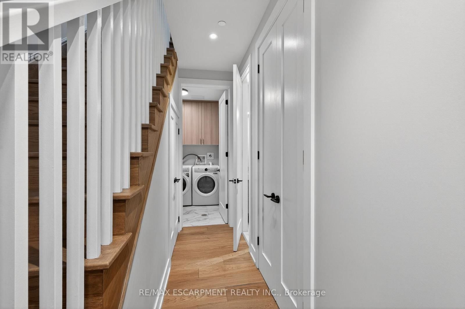 401 - 123 MAURICE DRIVE Image 40