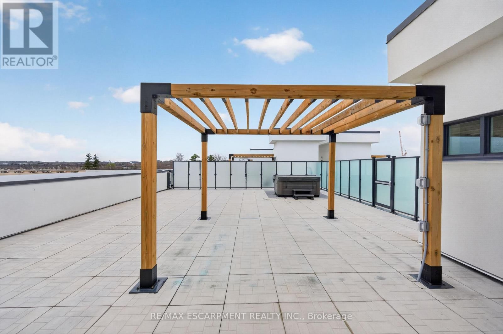 401 - 123 MAURICE DRIVE Image 48