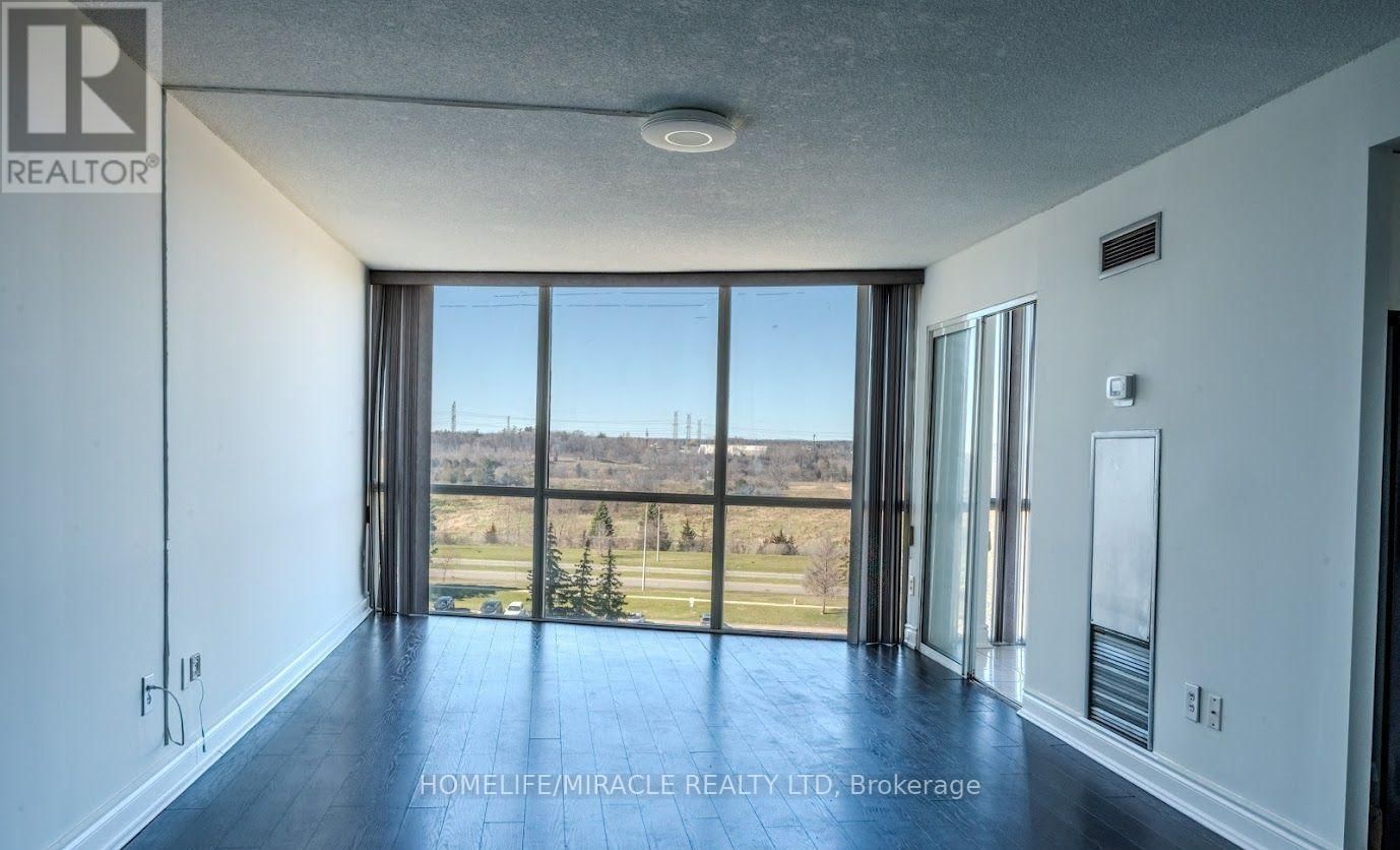 808 - 21 MARKBROOK LANE Image 10