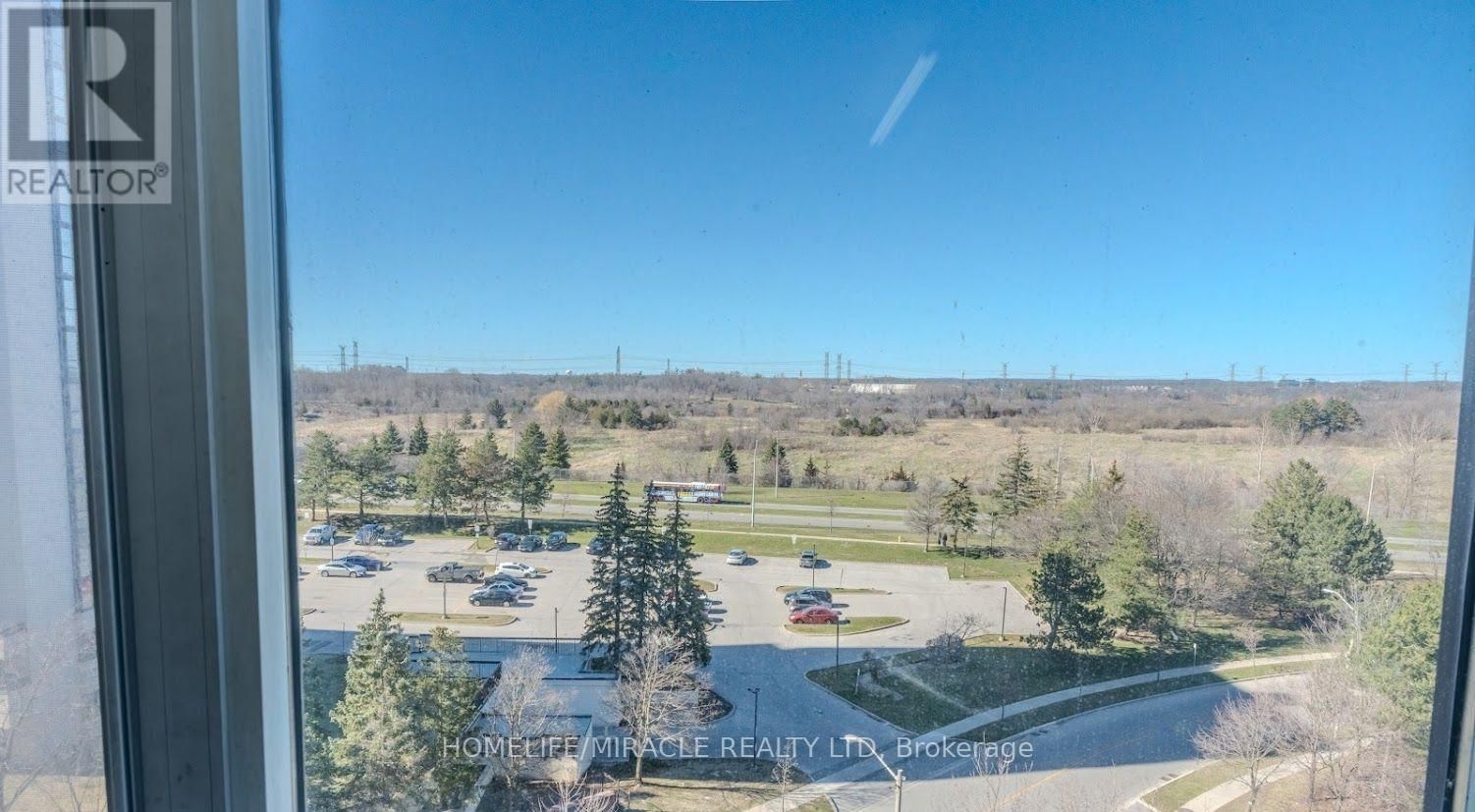 808 - 21 MARKBROOK LANE Image 17