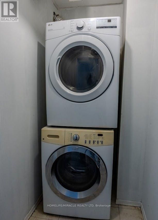 808 - 21 MARKBROOK LANE Image 26