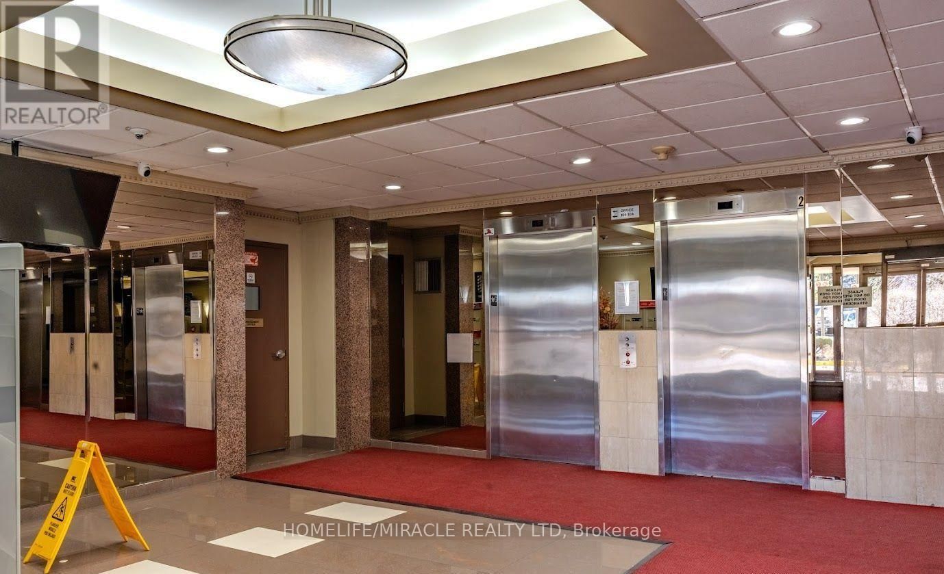 808 - 21 MARKBROOK LANE Image 5