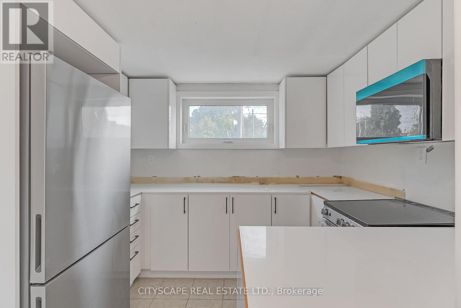 2724 LAKE SHORE BOULEVARD WEST Image 12