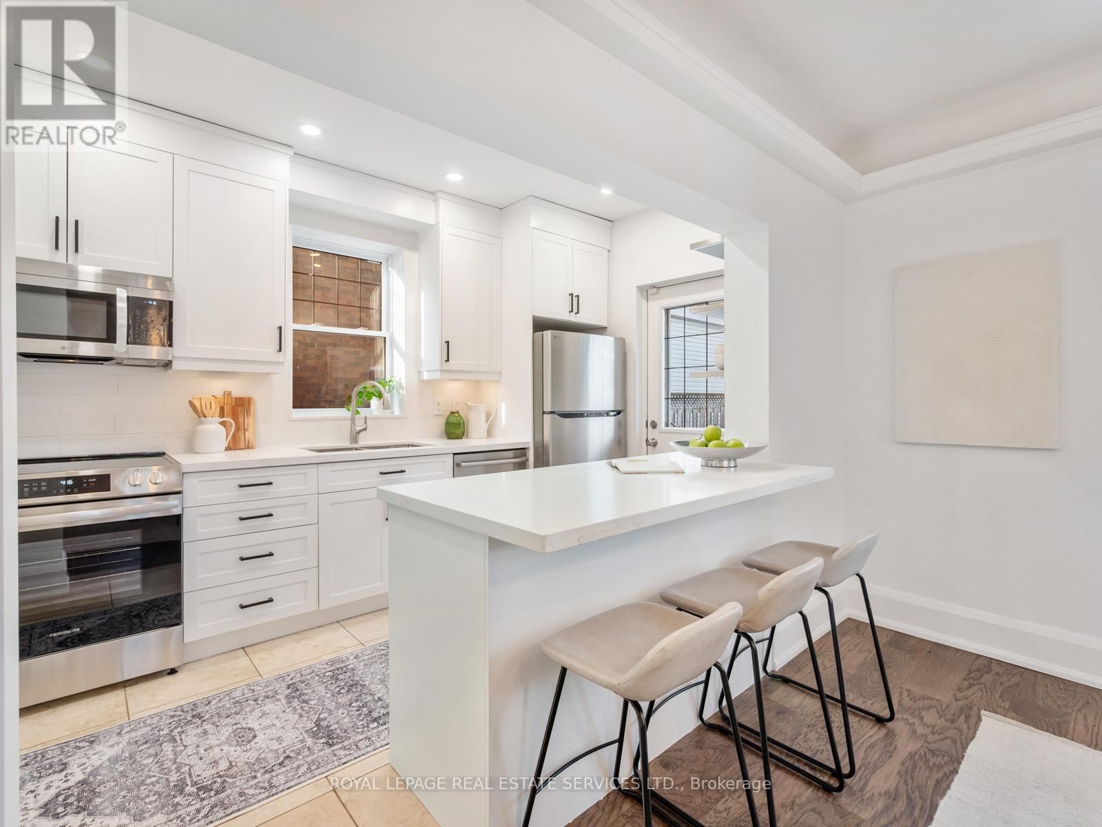 387 KENNEDY AVENUE Image 15