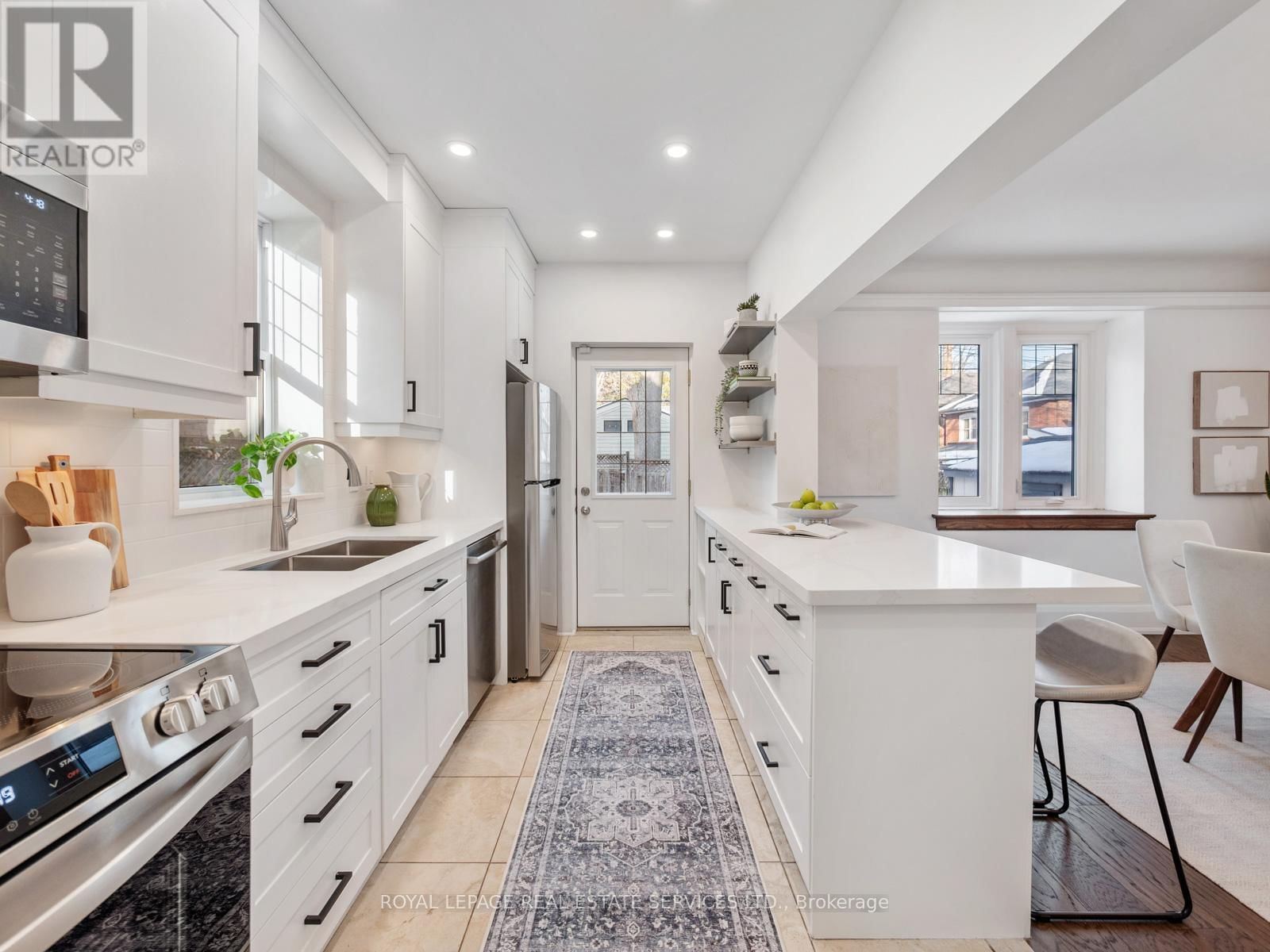 387 KENNEDY AVENUE Image 17