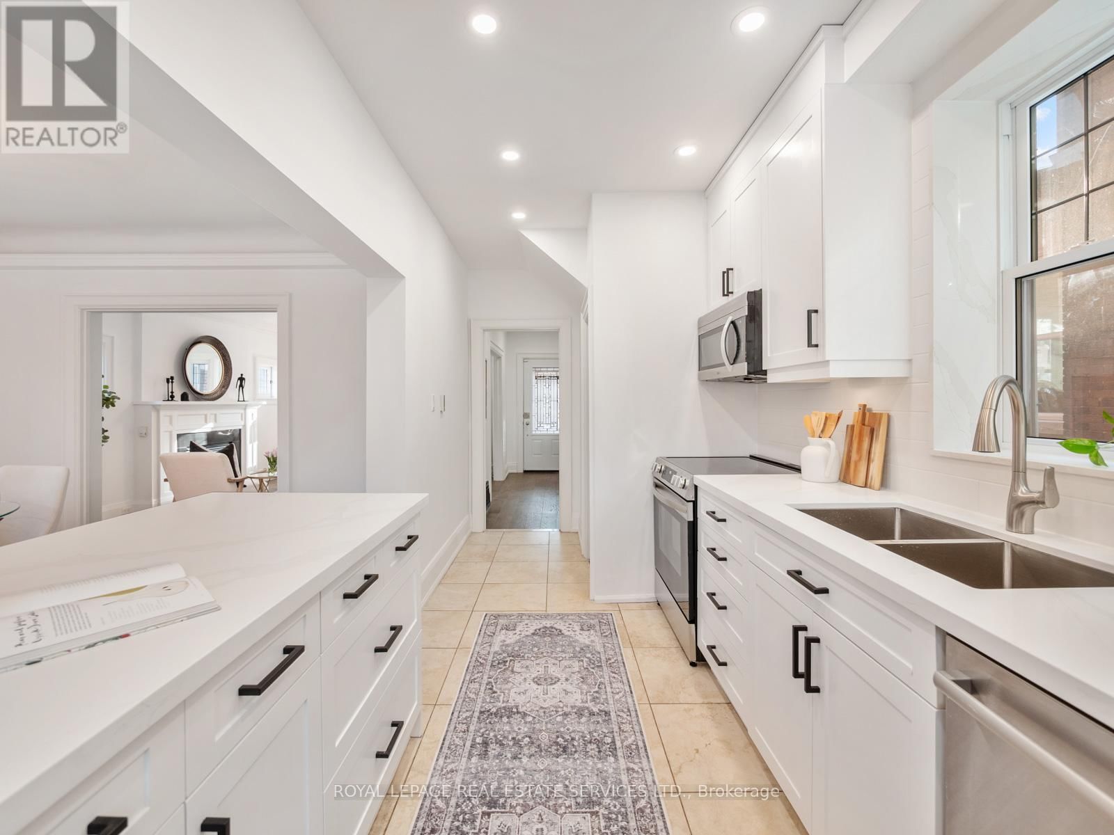 387 KENNEDY AVENUE Image 19