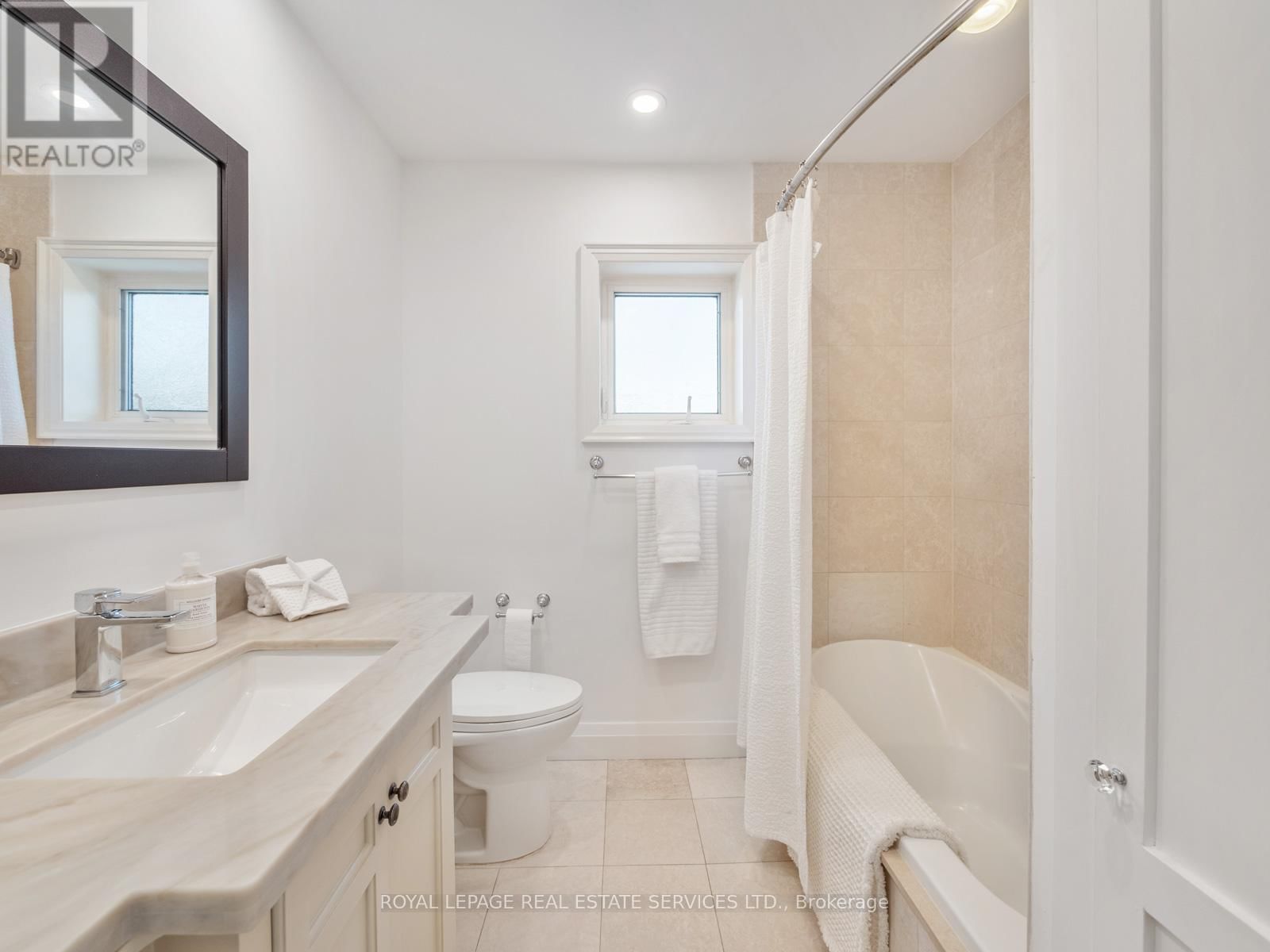 387 KENNEDY AVENUE Image 27