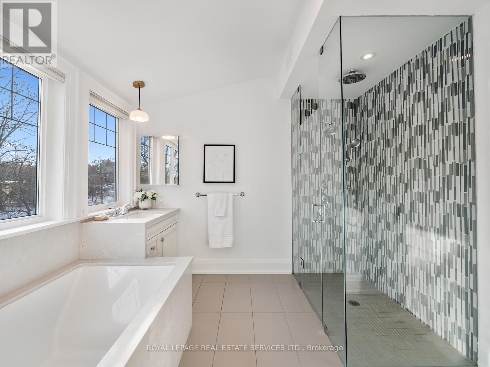 387 KENNEDY AVENUE Image 35