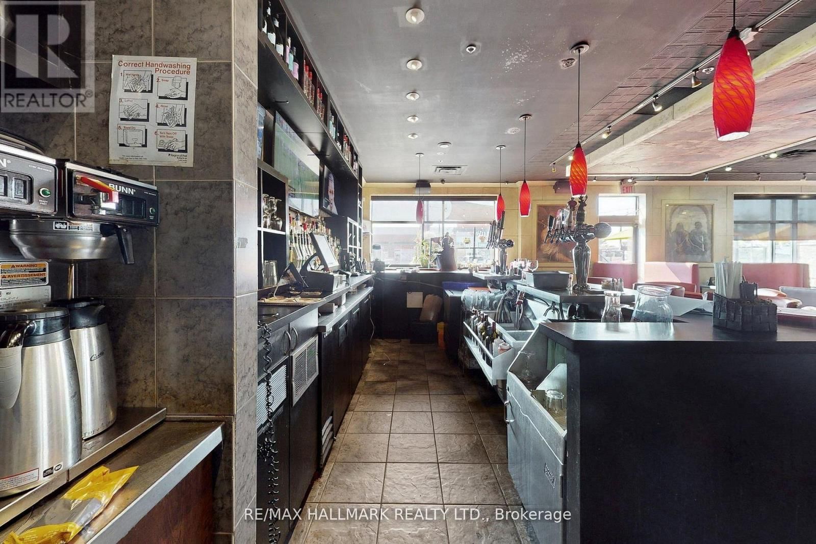 192 MCEWAN DRIVE EAST Image 16