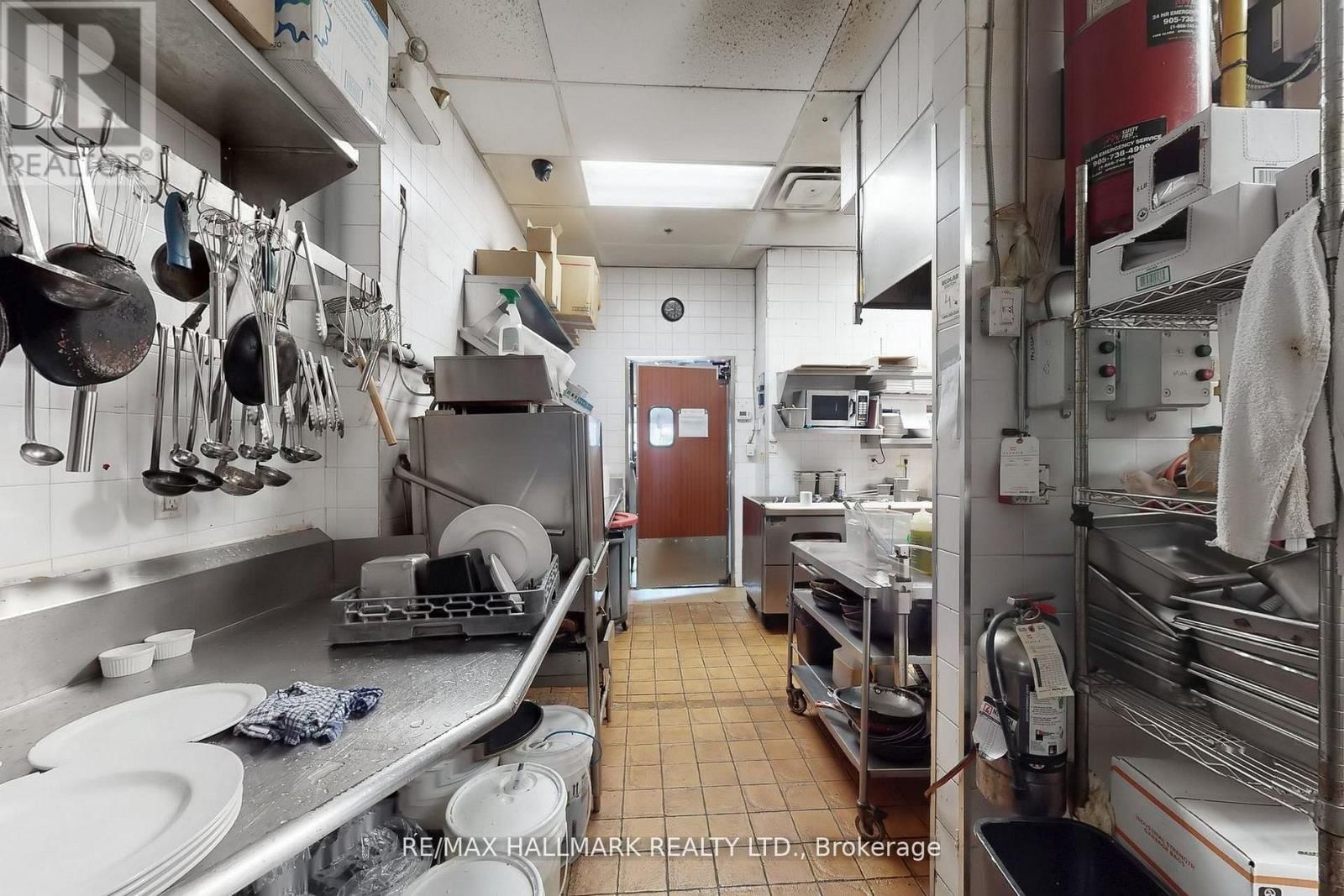 192 MCEWAN DRIVE EAST Image 17