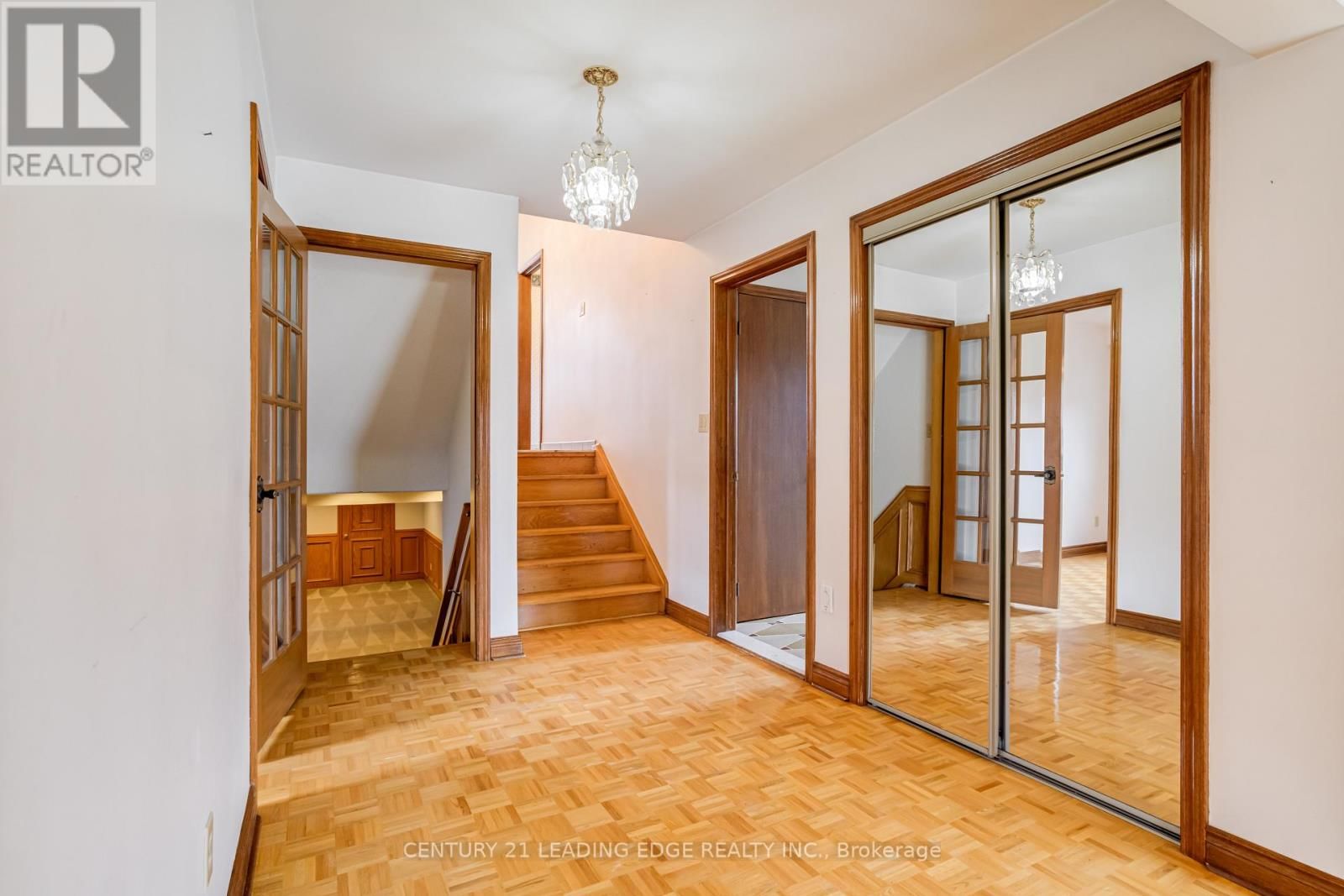 704 HILLMAN CRESCENT Image 17