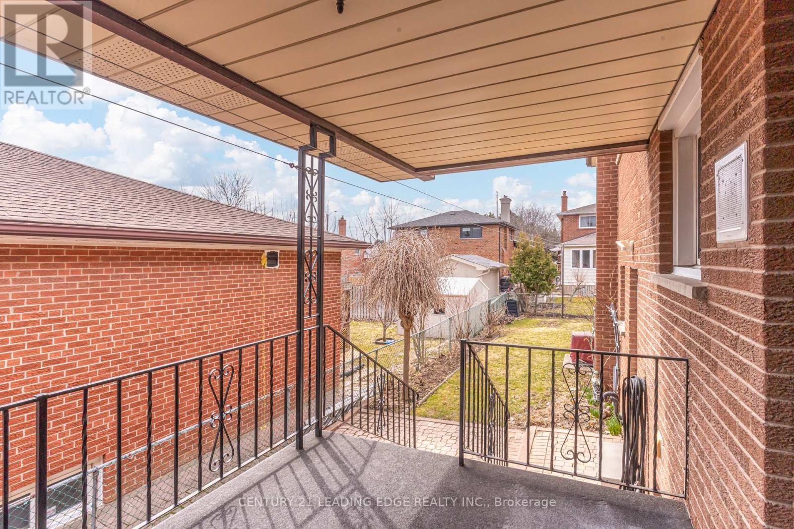 704 HILLMAN CRESCENT Image 31