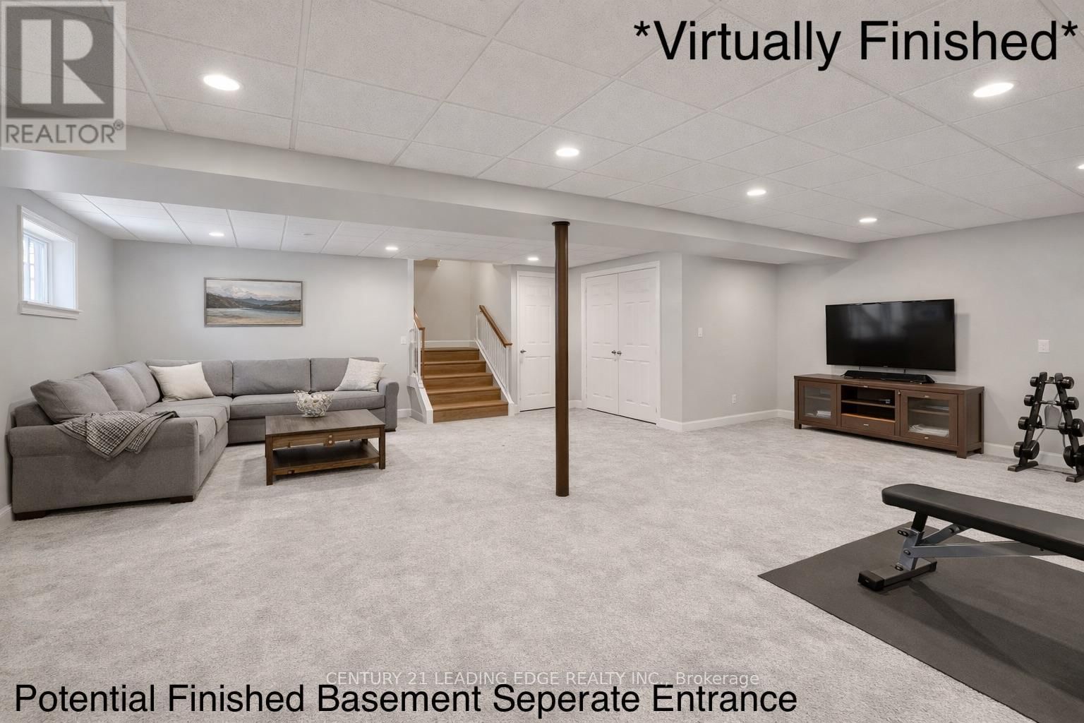 704 HILLMAN CRESCENT Image 32