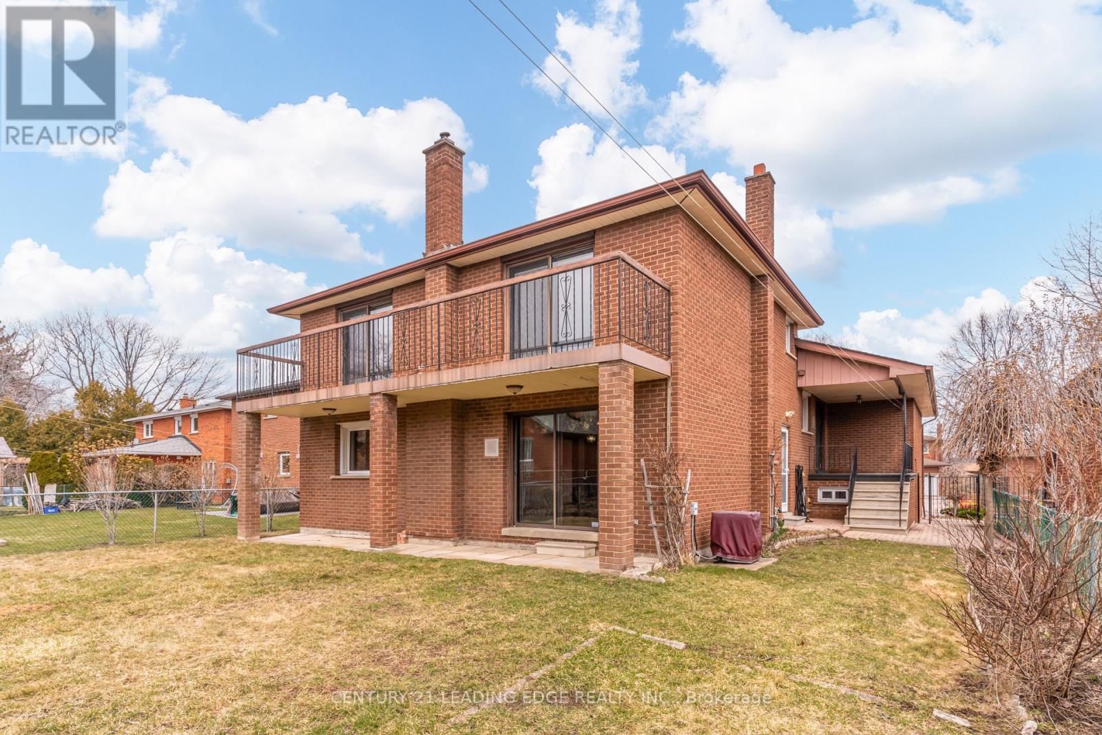 704 HILLMAN CRESCENT Image 34