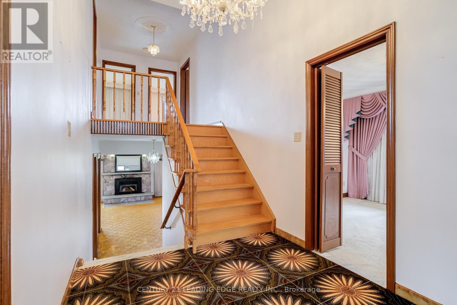 704 HILLMAN CRESCENT Image 6