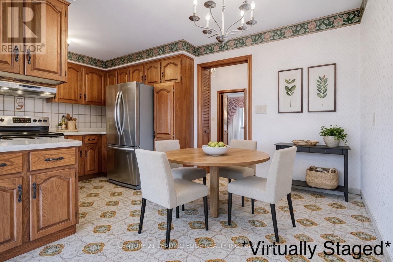 704 HILLMAN CRESCENT Image 8