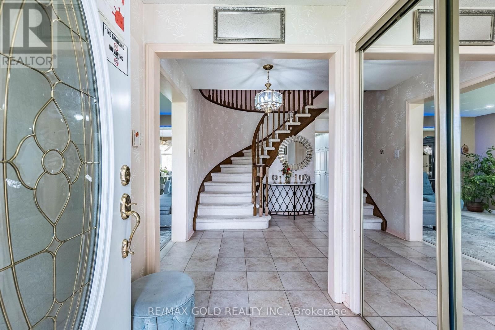 9 PRINCETON TERRACE Image 10