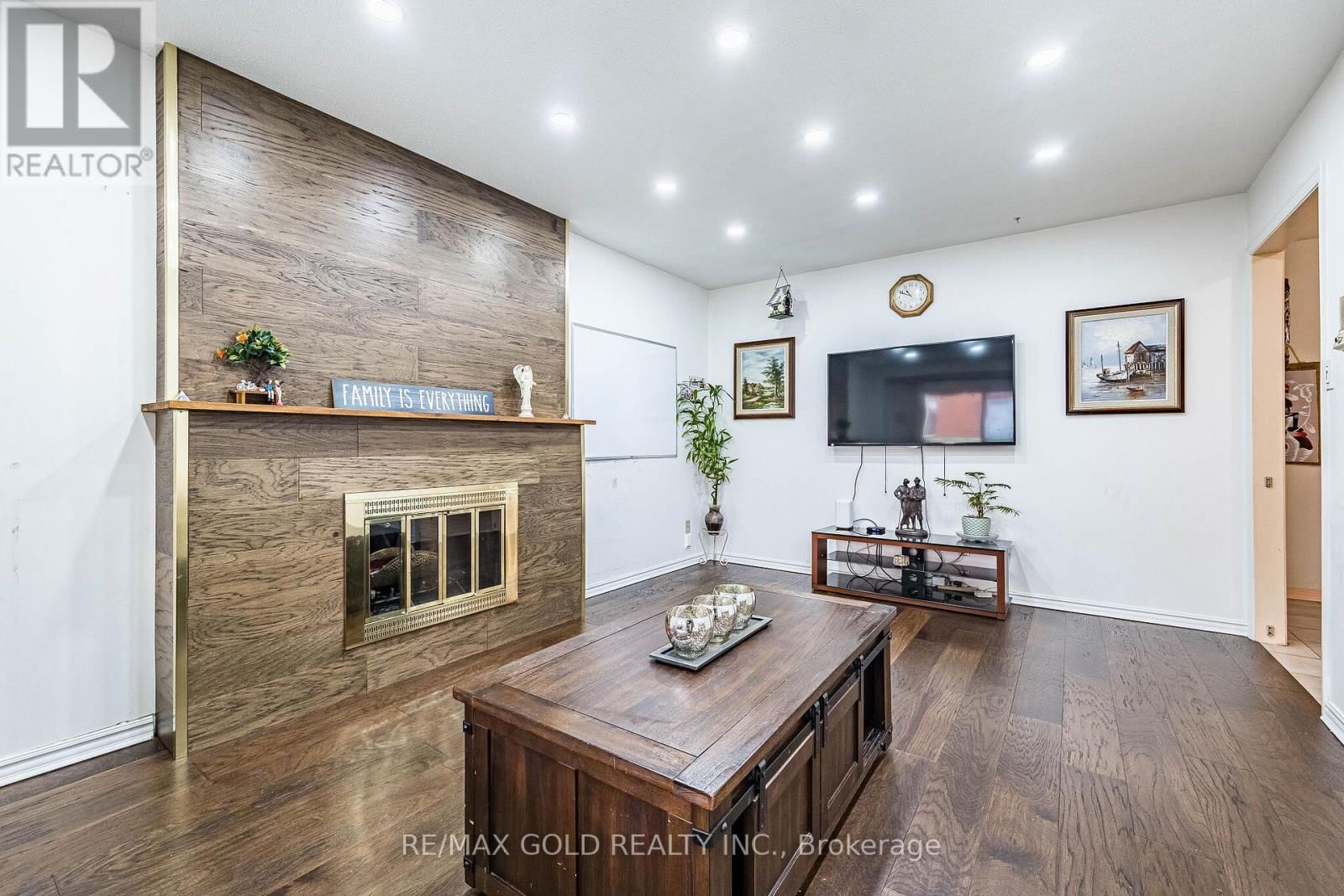 9 PRINCETON TERRACE Image 17