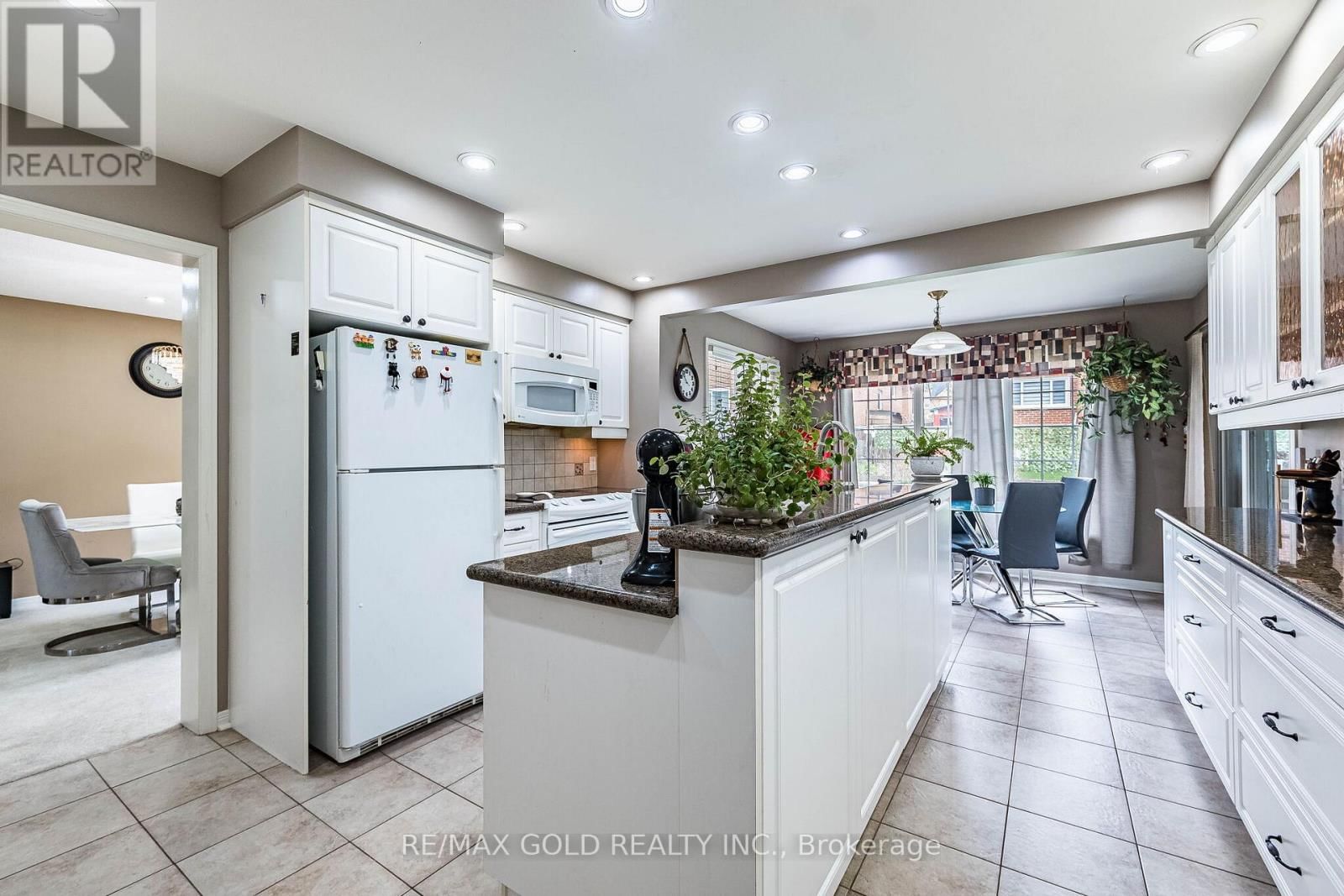 9 PRINCETON TERRACE Image 18