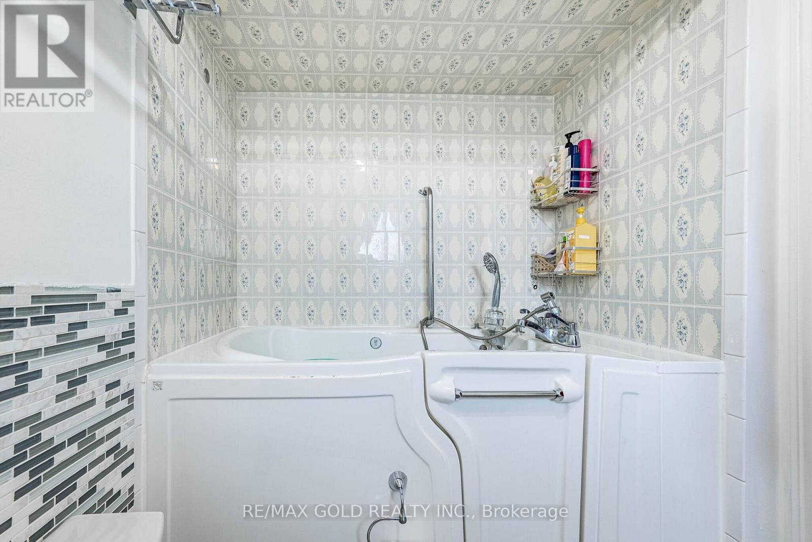 9 PRINCETON TERRACE Image 29