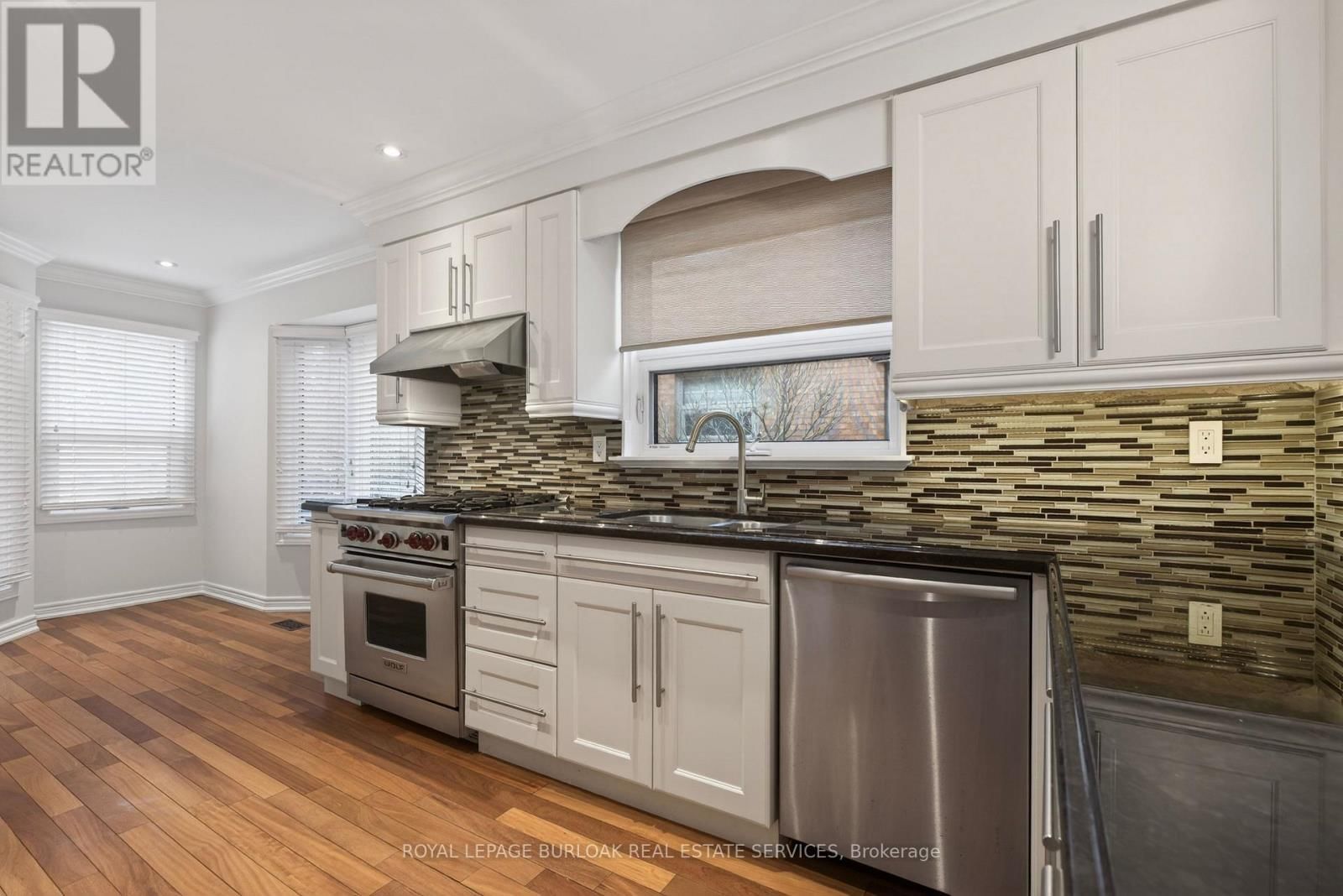 11 - 2065 SIXTH LINE Image 17