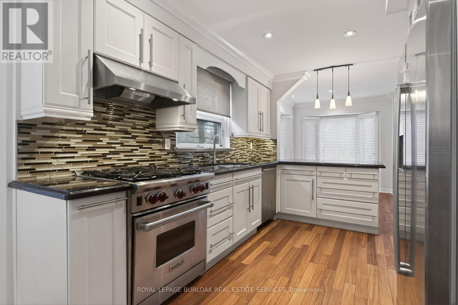 11 - 2065 SIXTH LINE Image 19