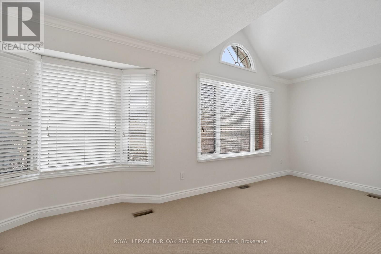 11 - 2065 SIXTH LINE Image 30