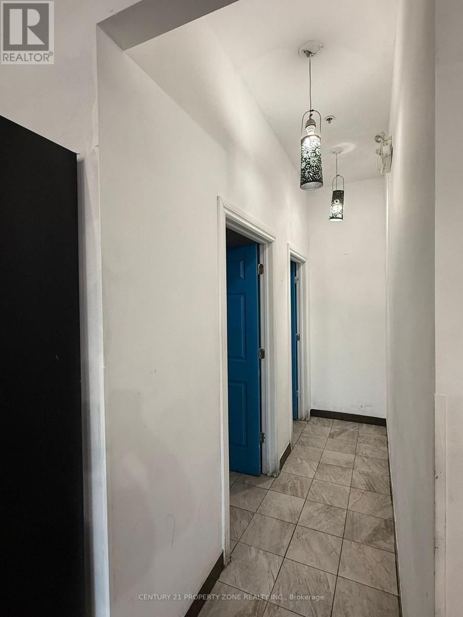 8 - 50 ROLLING HILLS DRIVE Image 11