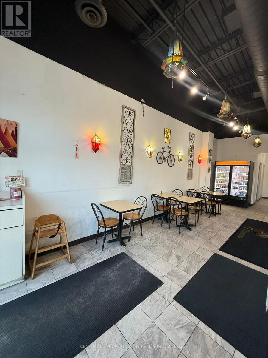 8 - 50 ROLLING HILLS DRIVE Image 2