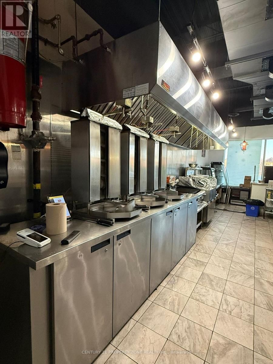 8 - 50 ROLLING HILLS DRIVE Image 7