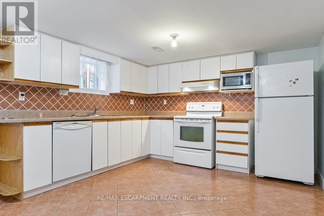 Lower - 249 SOUTHVIEW ROAD Image 4