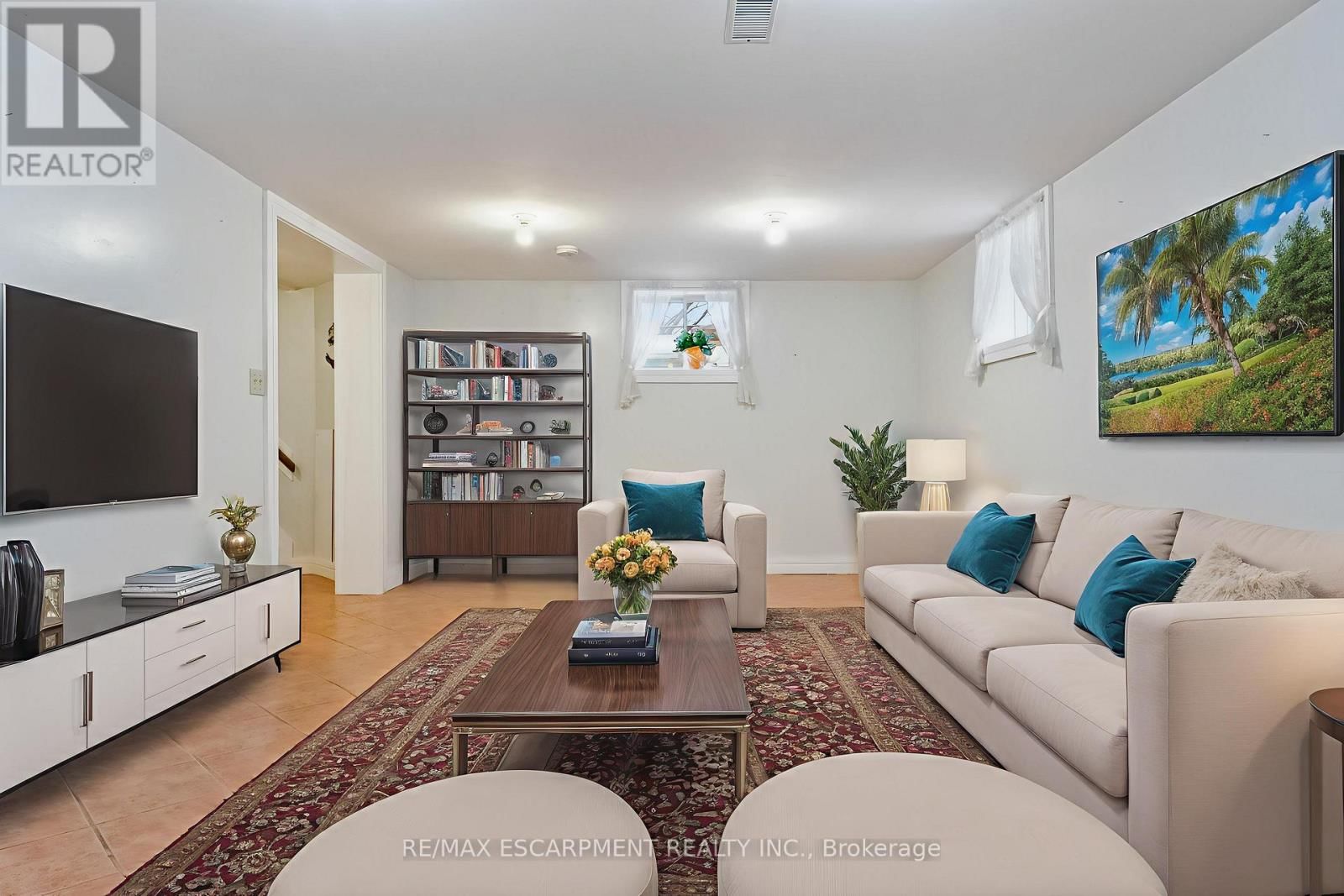 Lower - 249 SOUTHVIEW ROAD Image 5