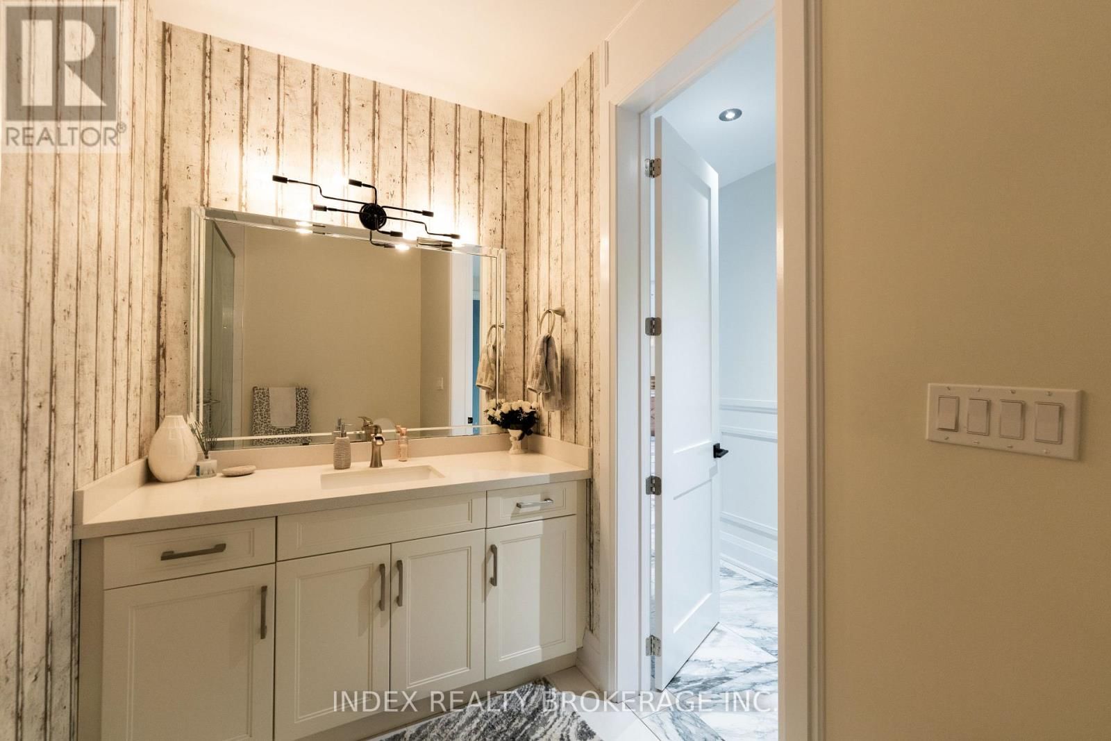 20 GLASSFORD COURT Image 14