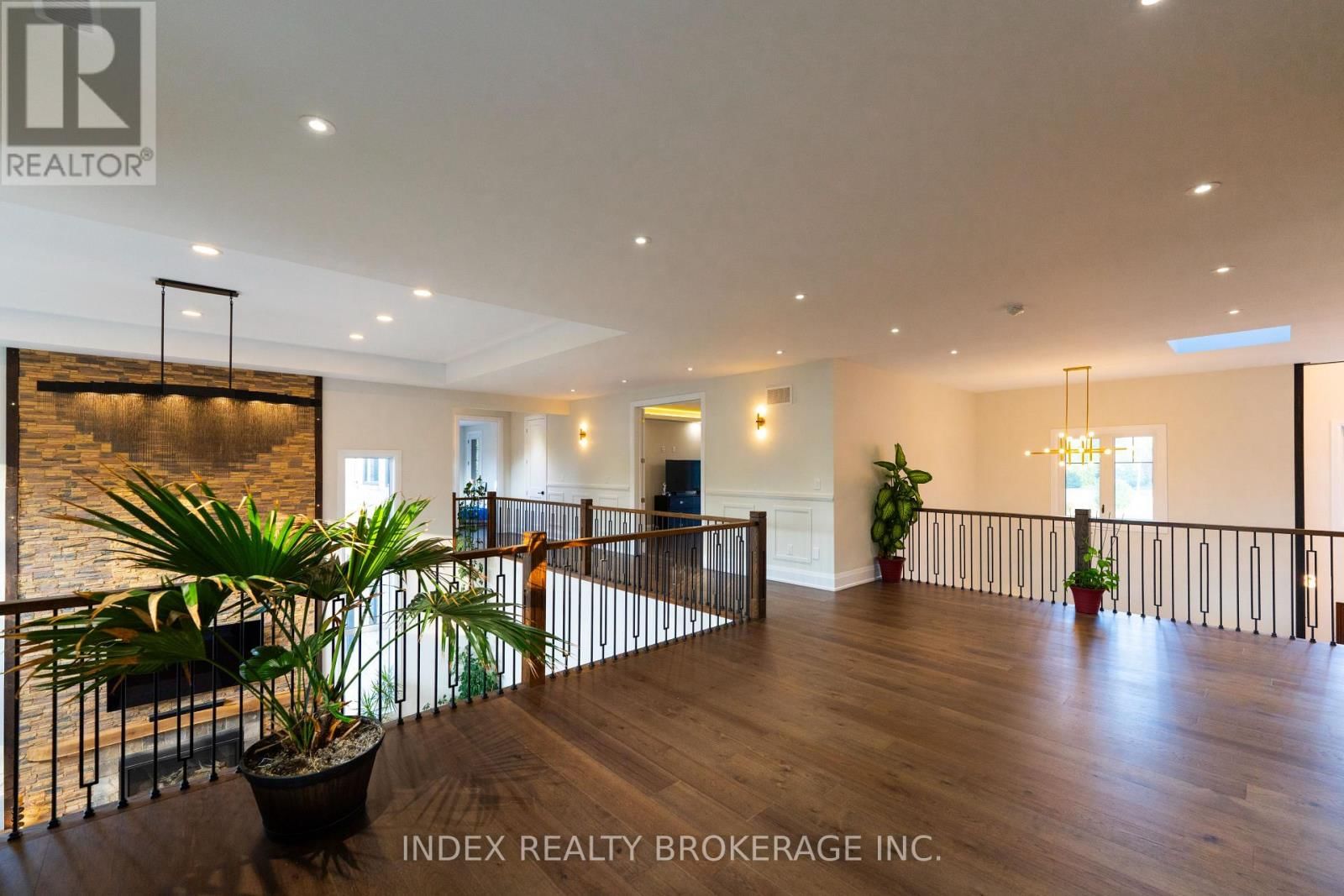 20 GLASSFORD COURT Image 16