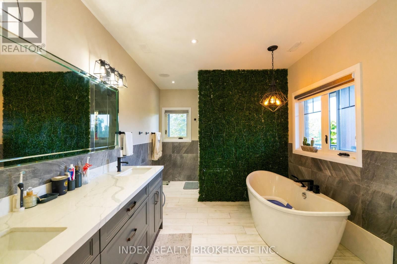 20 GLASSFORD COURT Image 19