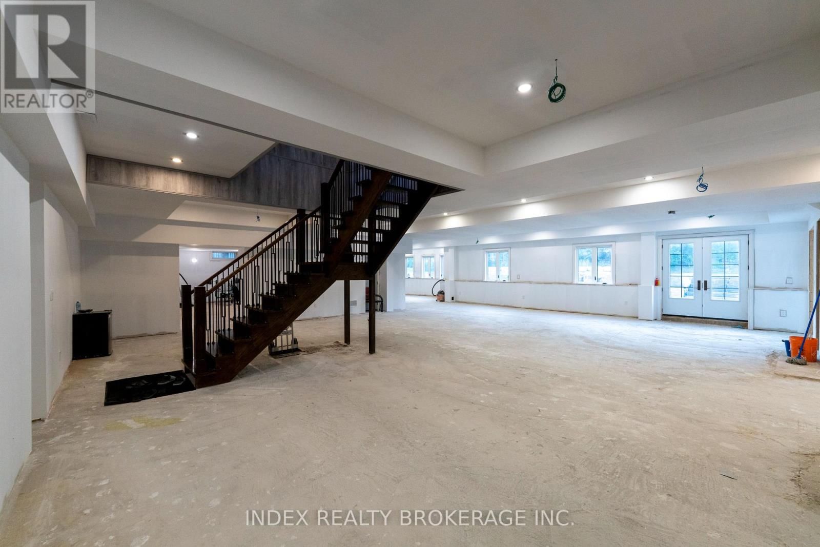 20 GLASSFORD COURT Image 41