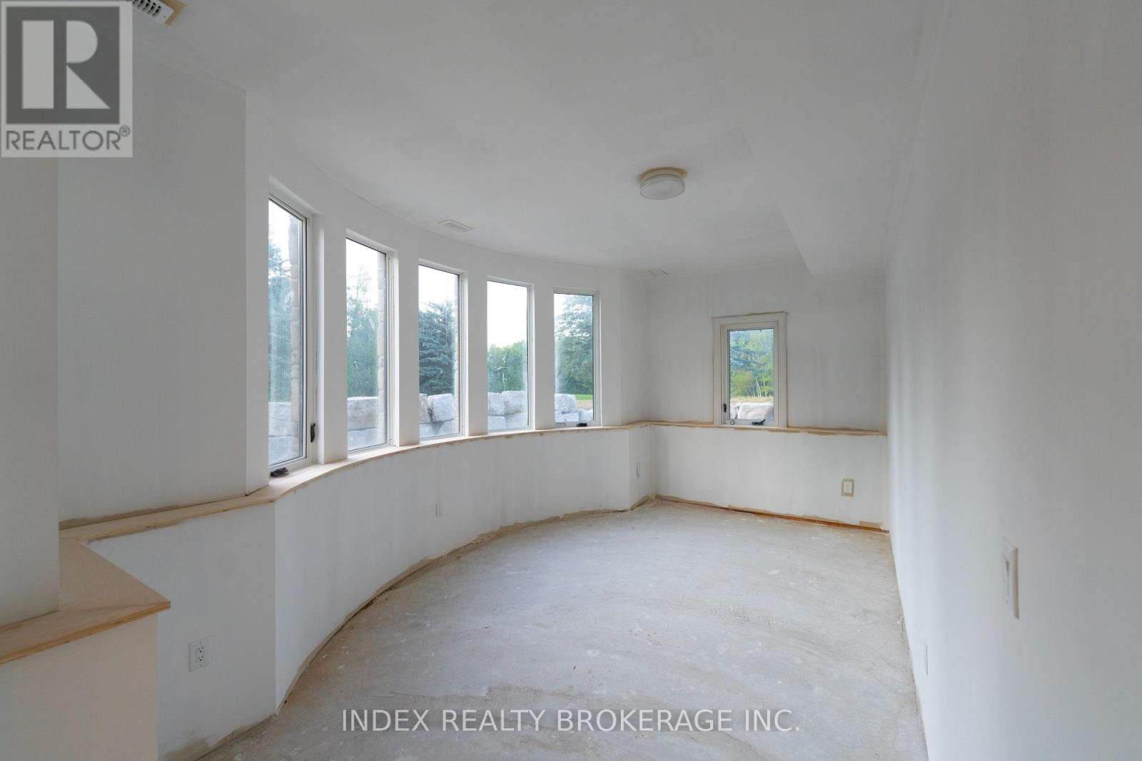 20 GLASSFORD COURT Image 42