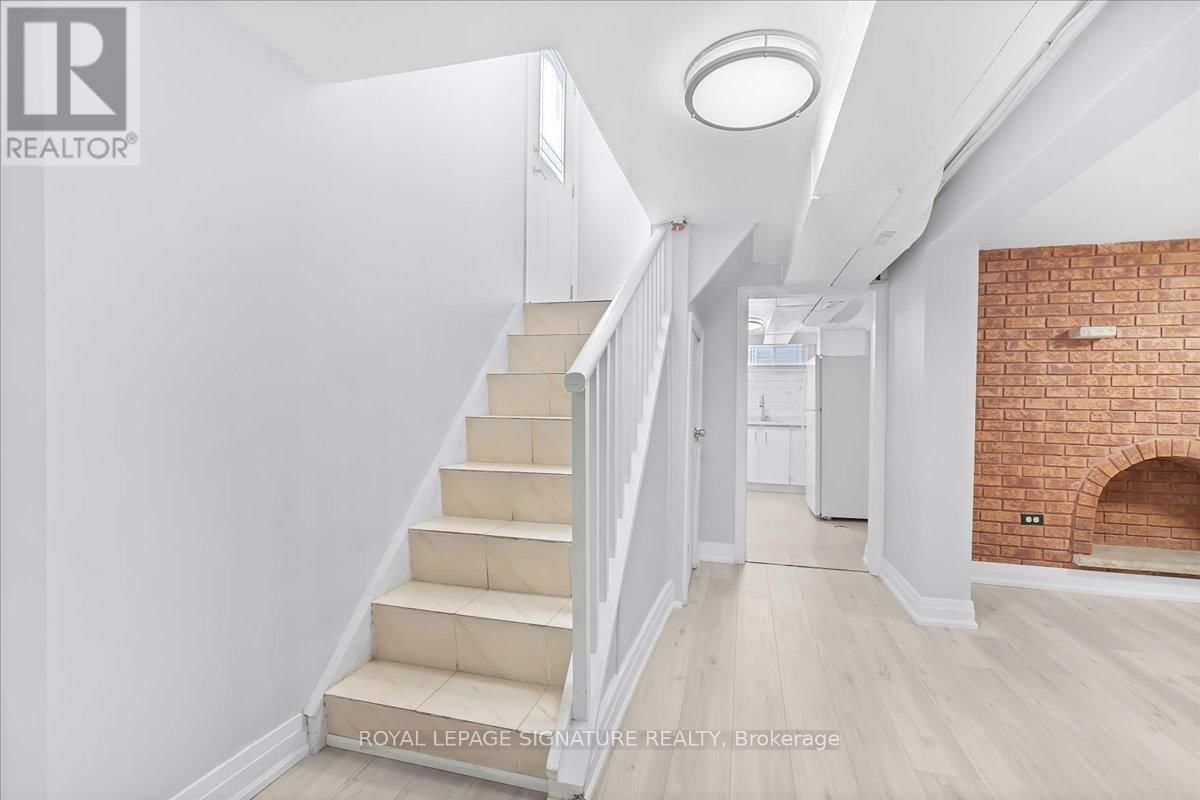 90A BICKNELL AVENUE Image 18