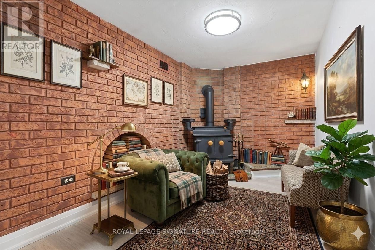 90A BICKNELL AVENUE Image 20