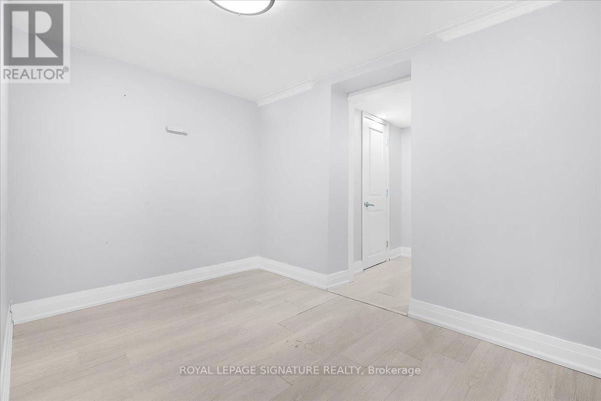 90A BICKNELL AVENUE Image 21