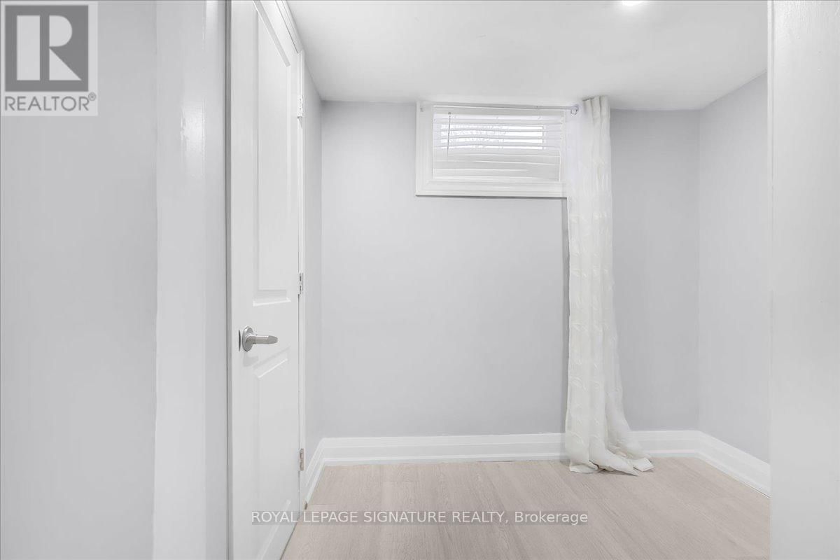 90A BICKNELL AVENUE Image 23