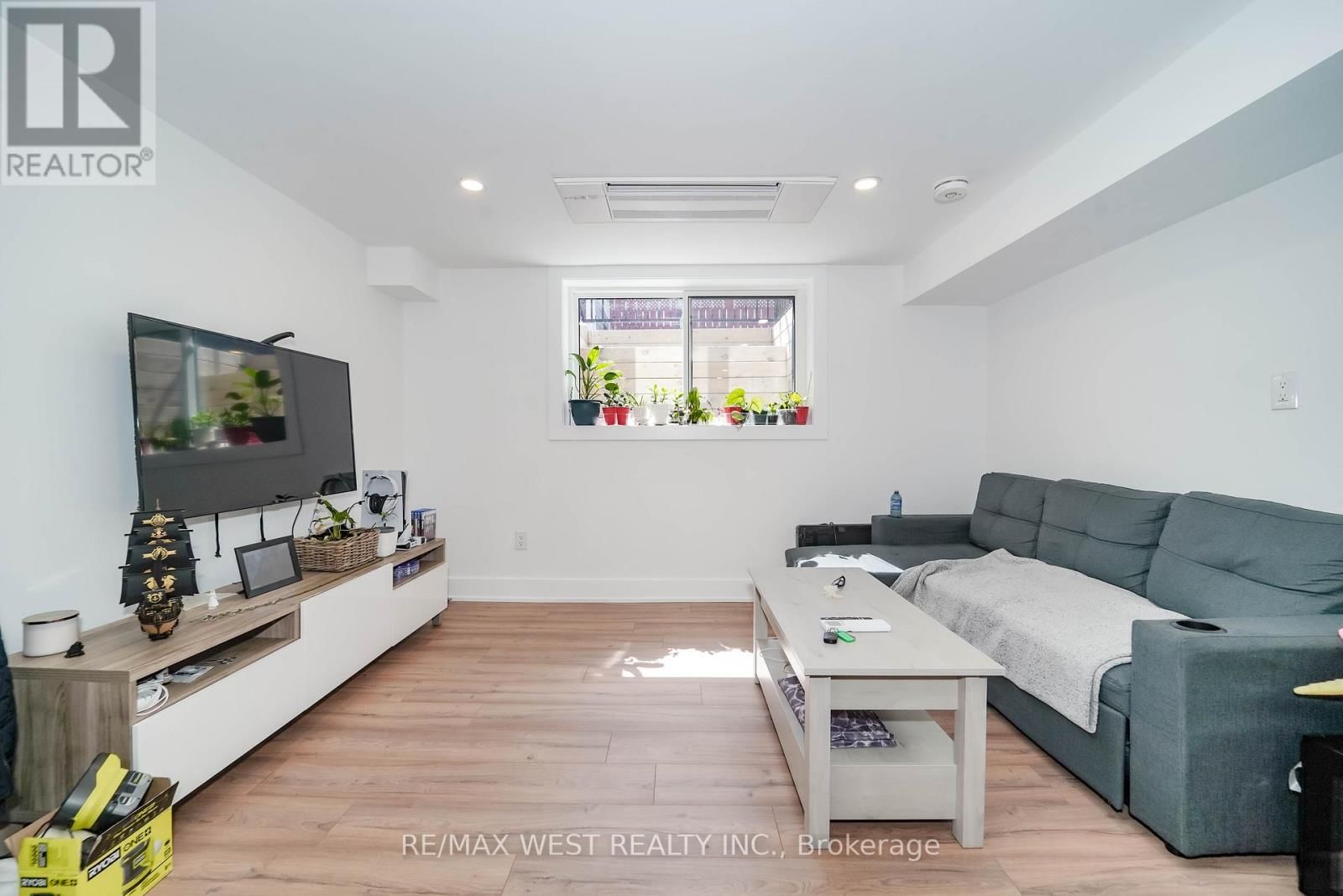 4296 CLAYPINE RISE Image 15