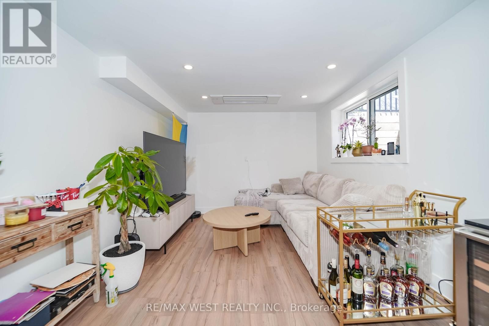 4296 CLAYPINE RISE Image 20