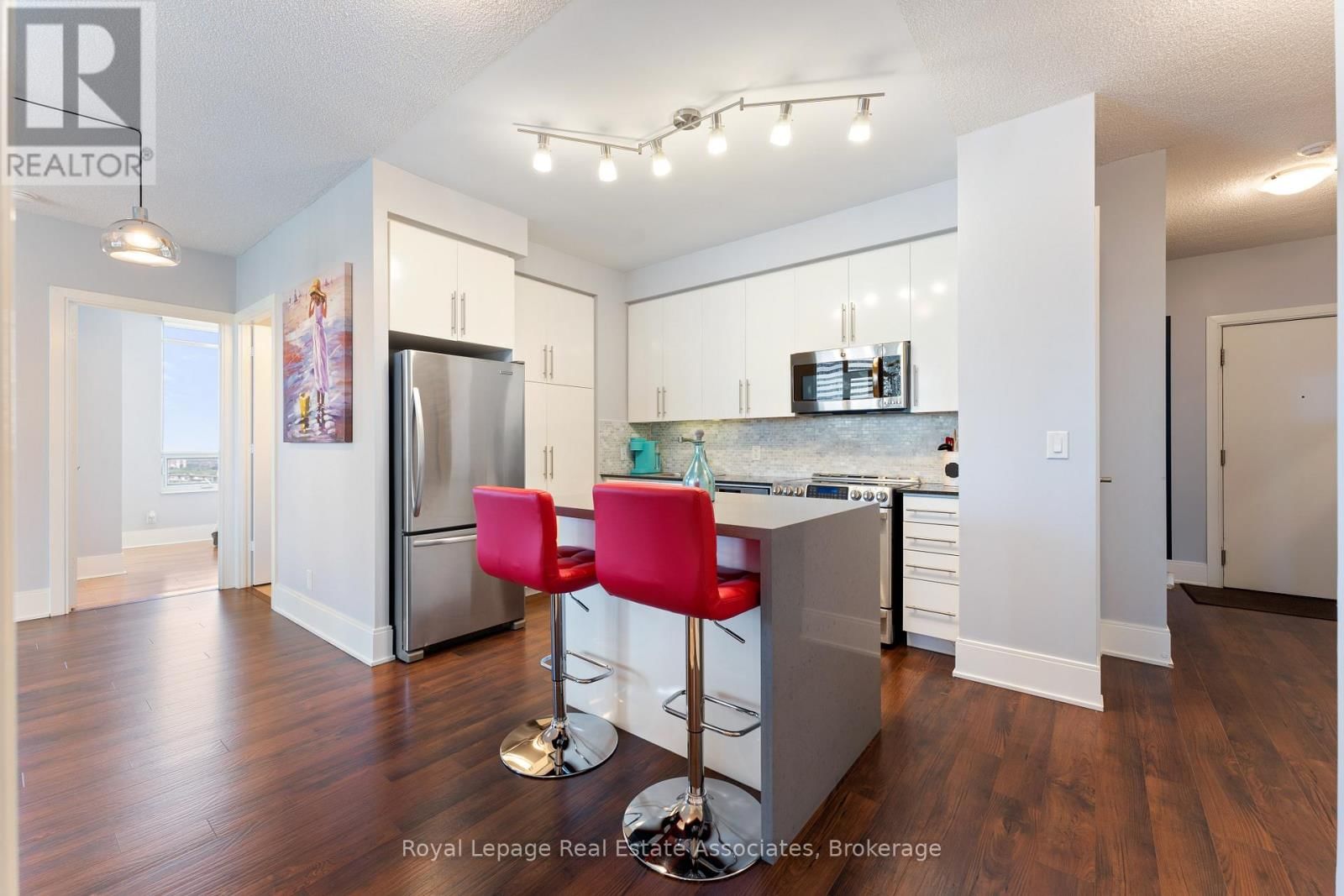 2604 - 330 BURNHAMTHORPE ROAD WEST Image 1