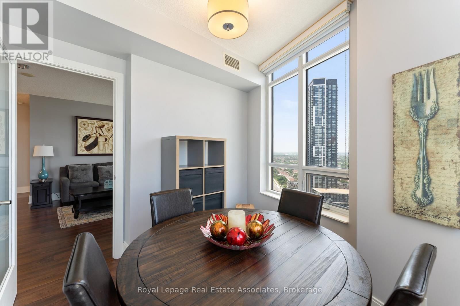 2604 - 330 BURNHAMTHORPE ROAD WEST Image 11