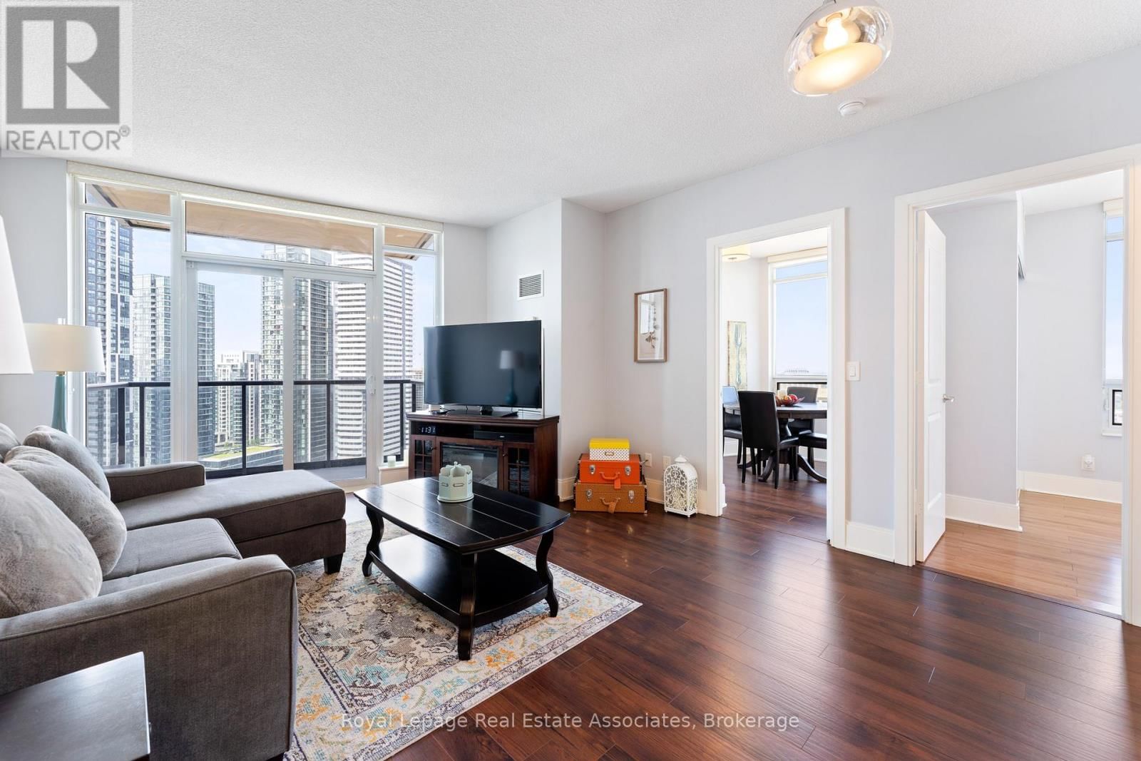 2604 - 330 BURNHAMTHORPE ROAD WEST Image 7