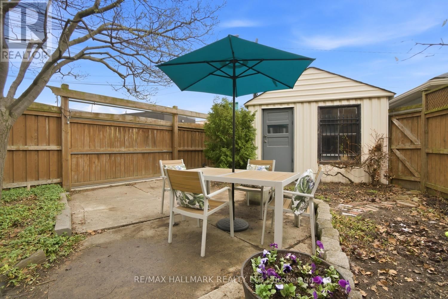 263 HUMBERCREST BOULEVARD Image 15