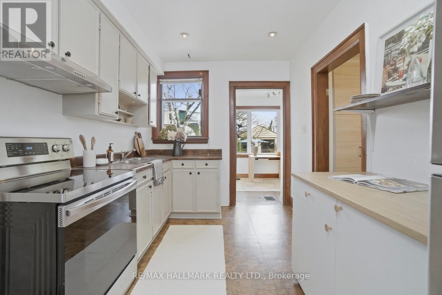 263 HUMBERCREST BOULEVARD Image 6