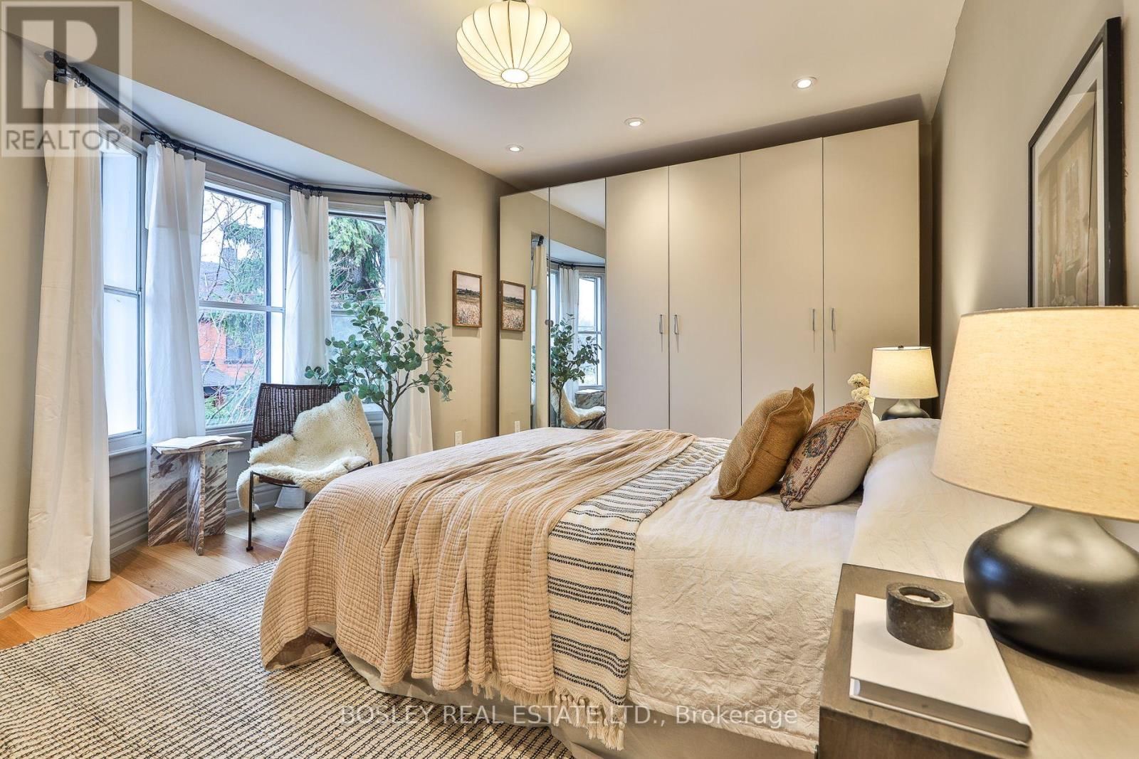 19 FERN AVENUE Image 23