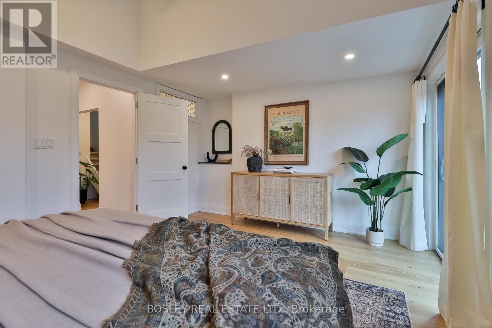 19 FERN AVENUE Image 33